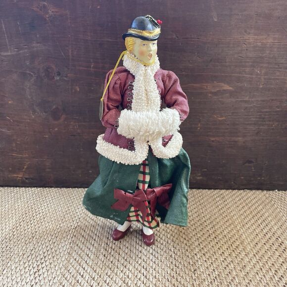 Clothtique By Possible Dreams Christmas Caroler Lady In Coat Christmas 10" - Picture 1 of 13